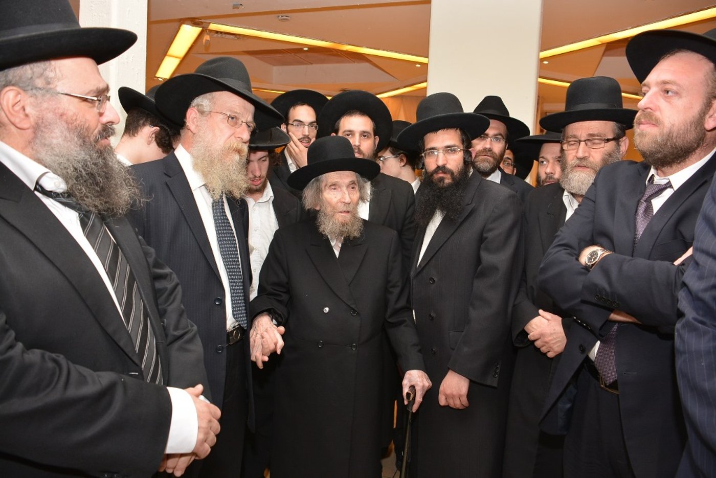 דוד שפירא ערך ברית לבנו - מי השתתף ומי נעדר? • סיקור וגלריה