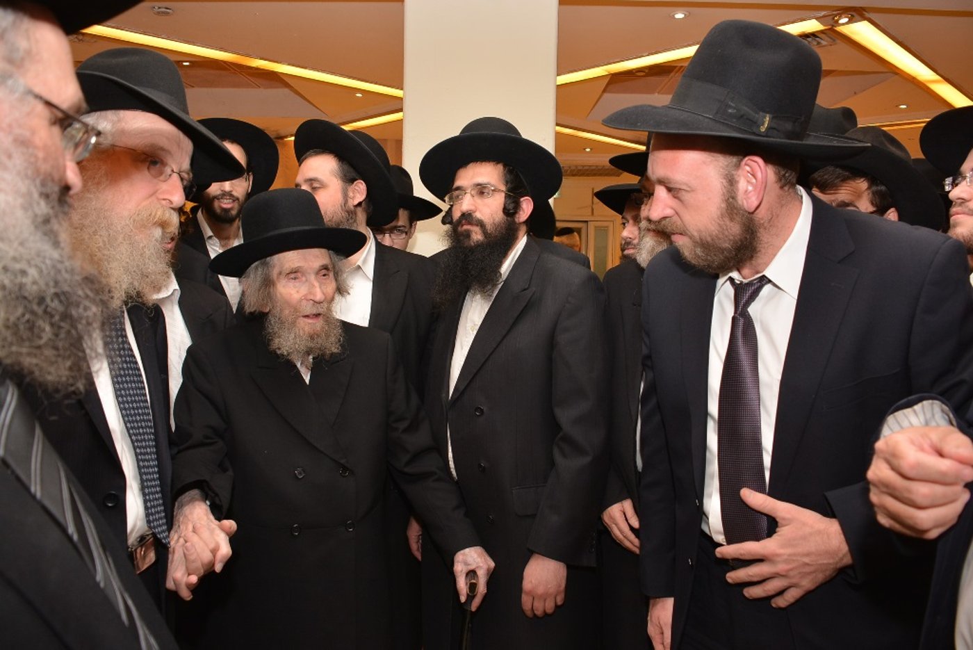 דוד שפירא ערך ברית לבנו - מי השתתף ומי נעדר? • סיקור וגלריה