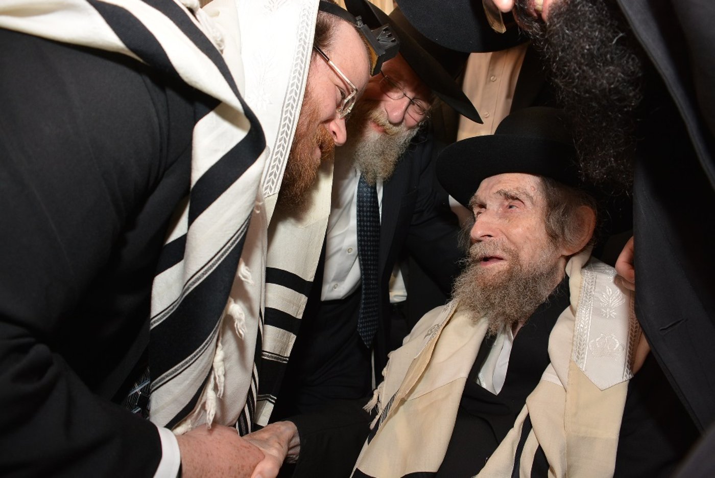 דוד שפירא ערך ברית לבנו - מי השתתף ומי נעדר? • סיקור וגלריה