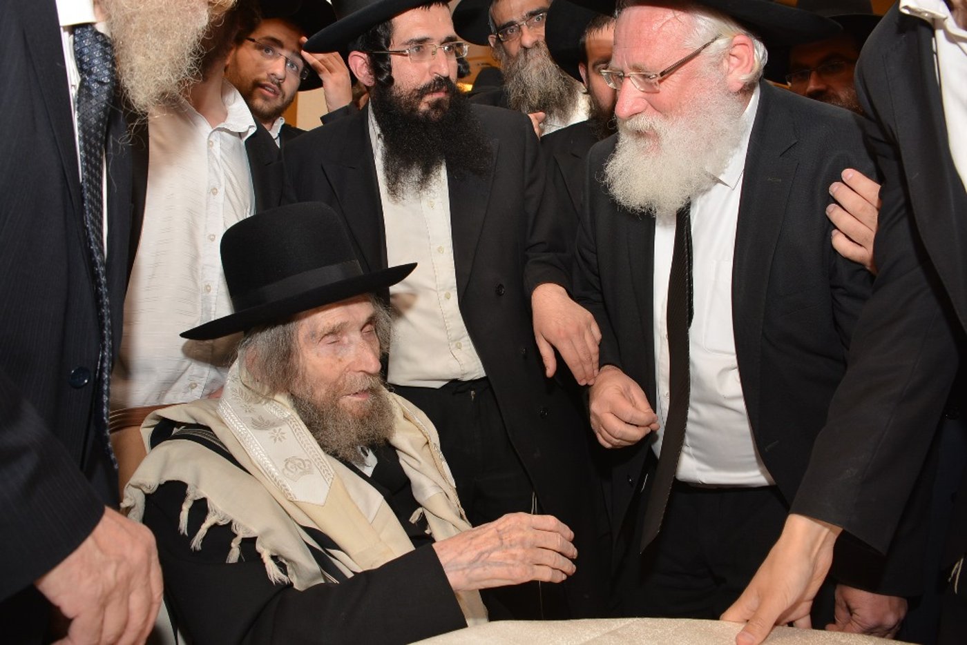 דוד שפירא ערך ברית לבנו - מי השתתף ומי נעדר? • סיקור וגלריה