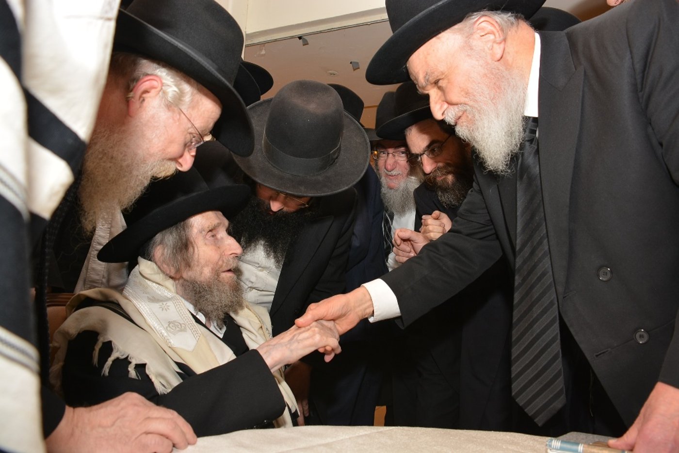 דוד שפירא ערך ברית לבנו - מי השתתף ומי נעדר? • סיקור וגלריה