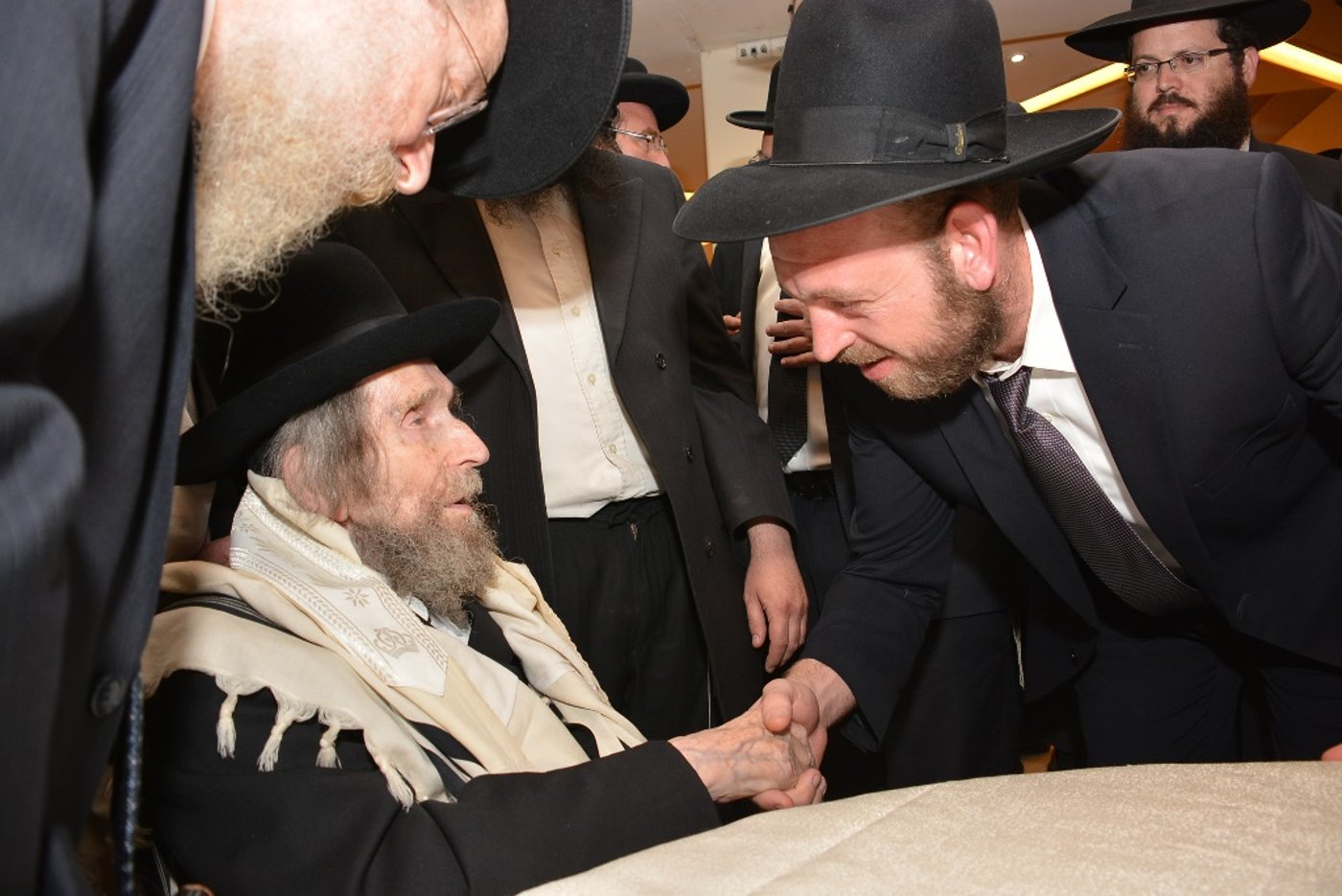 דוד שפירא ערך ברית לבנו - מי השתתף ומי נעדר? • סיקור וגלריה