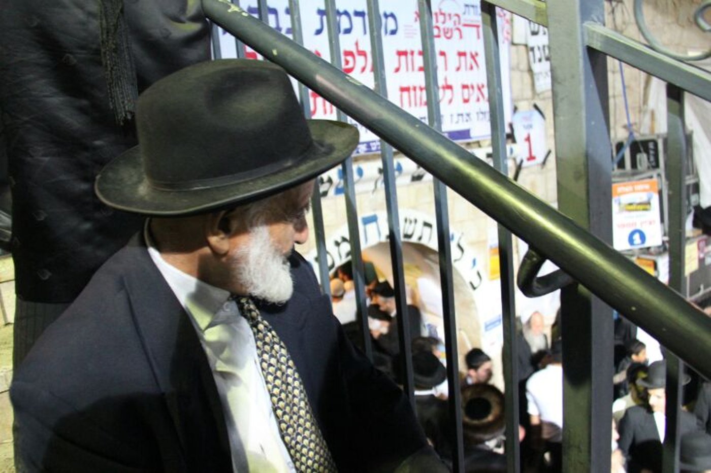 גלריה ראשונה: המונים חוגגים במירון