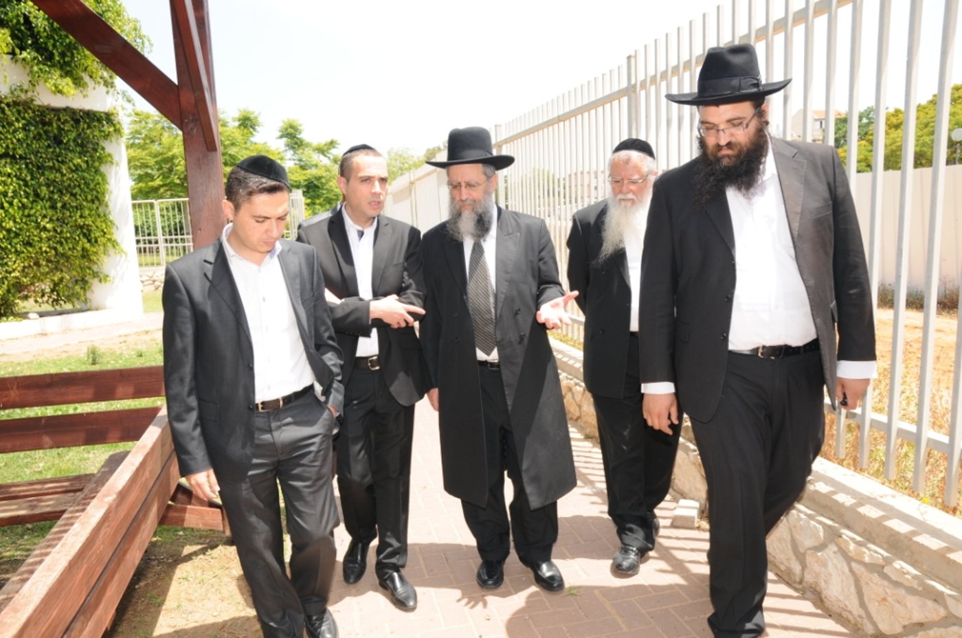 צפו בתיעוד: חבר מועצת החכמים סייר בחדרה