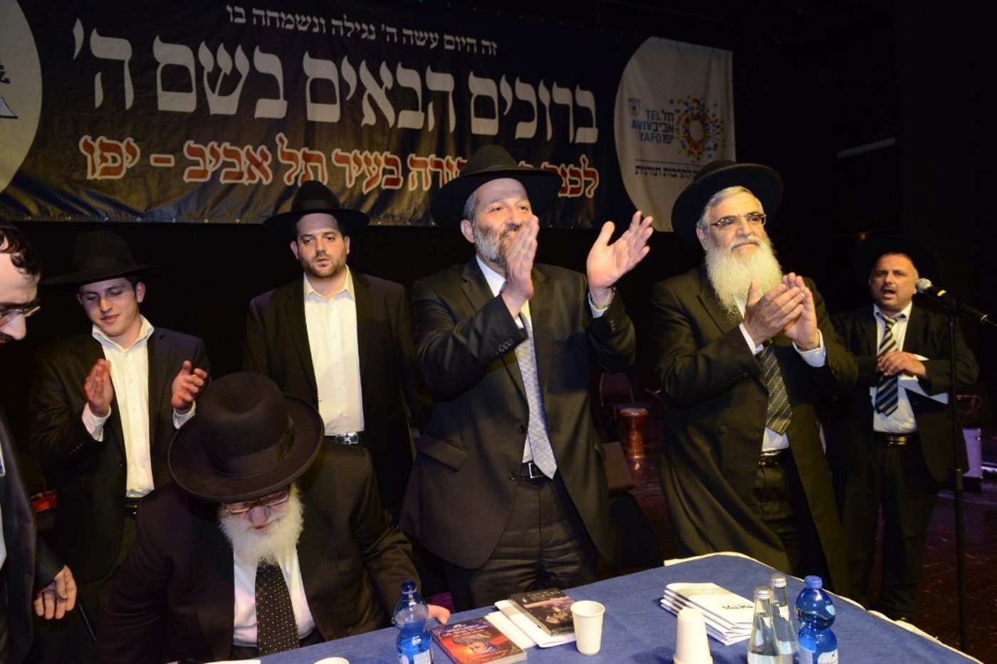 נשיא מועצת חכמי התורה והראשל"צ חיזקו את תושבי תל אביב