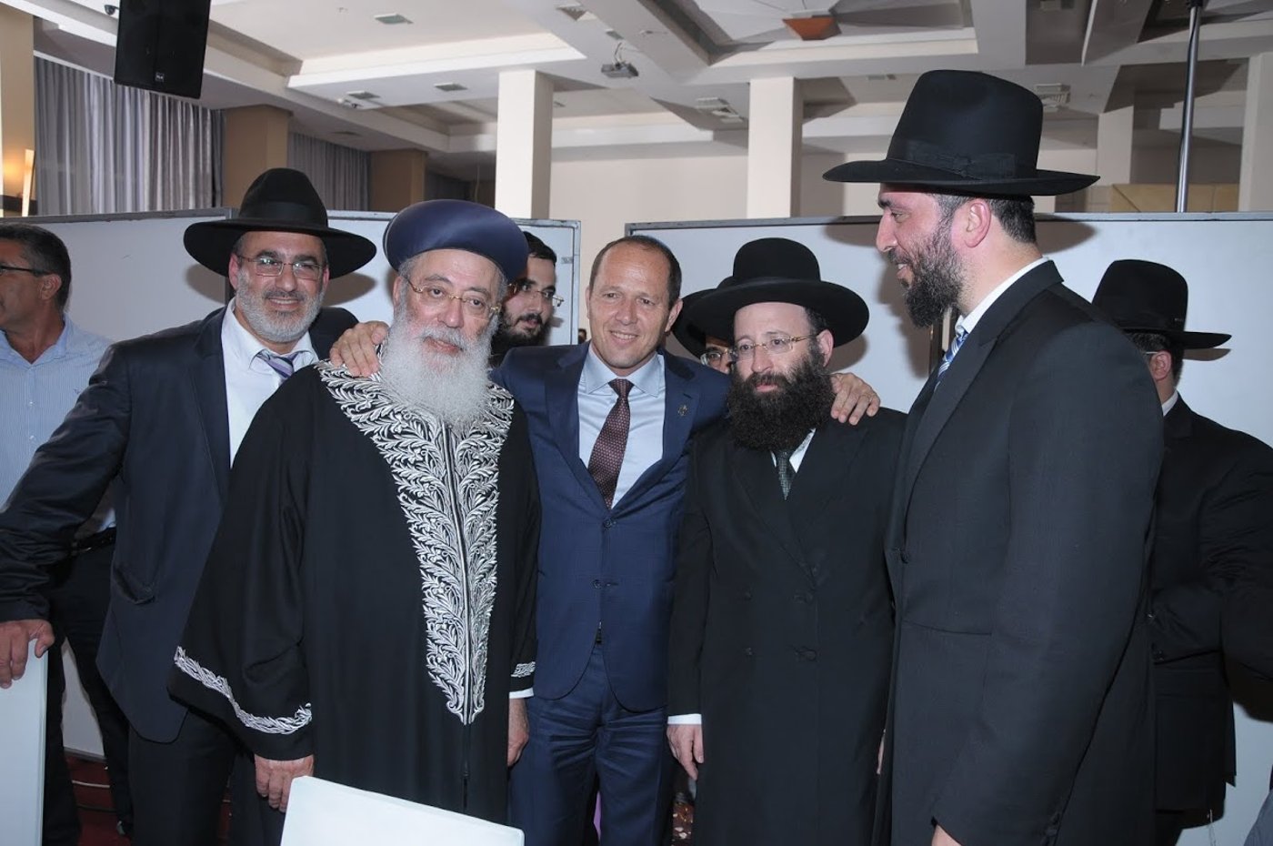 צפו בגלריה: חתונת נכד הראשל"צ הגאון רבי שלמה משה עמאר