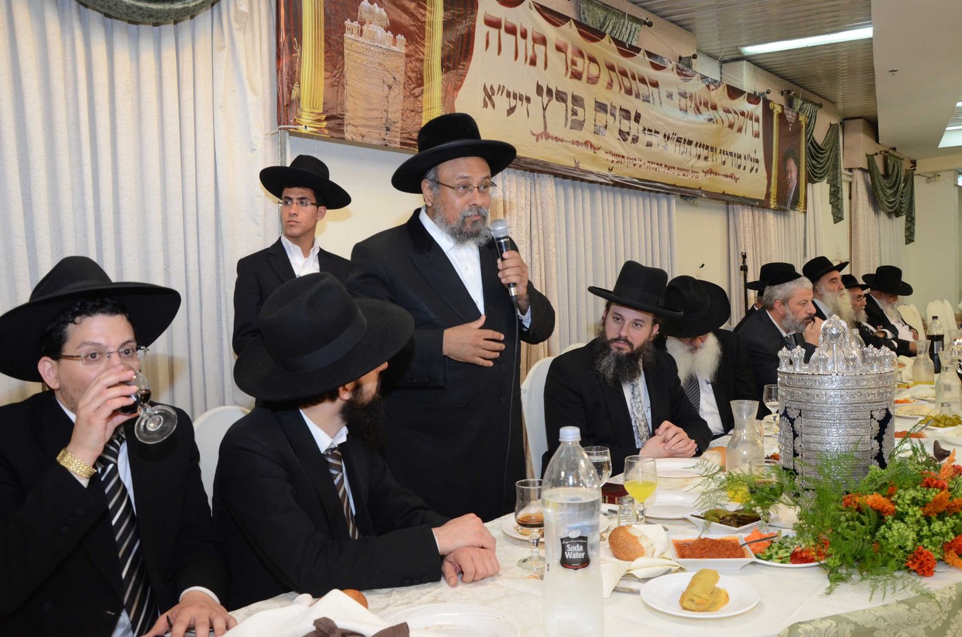 הכנסת ספר תורה לע"נ המקובל הגר"נ פרץ זצ"ל