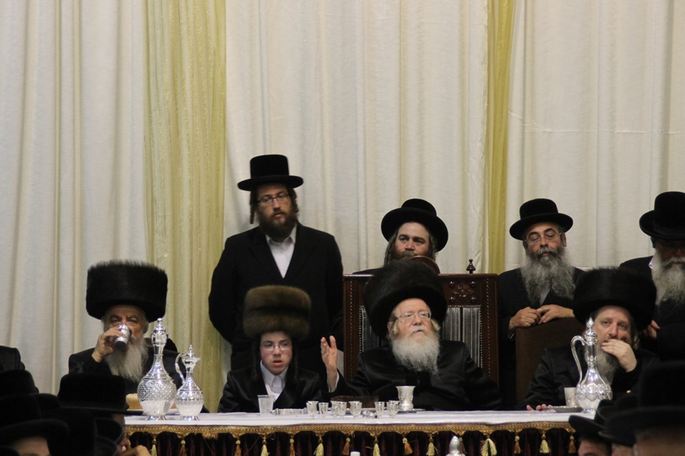 שמחת האירוסין לנכדי האדמו"ר מקרעטשניף • גלריה