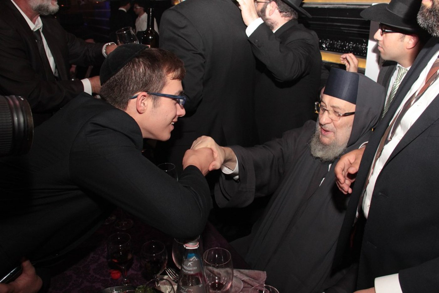 תיעוד ענק: מפגן הכוח של יו"ר ש"ס בחתונת בתו