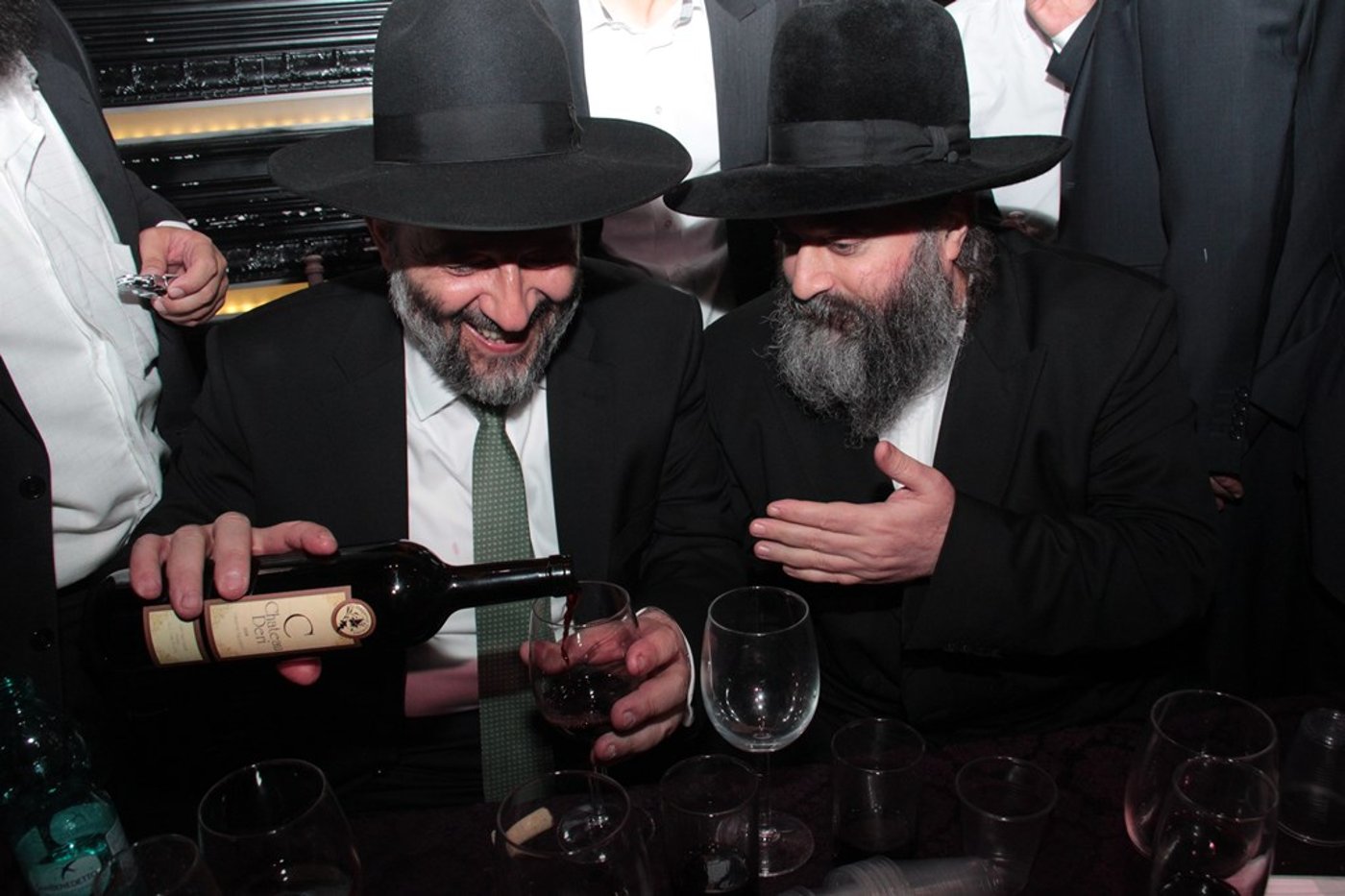 תיעוד ענק: מפגן הכוח של יו"ר ש"ס בחתונת בתו