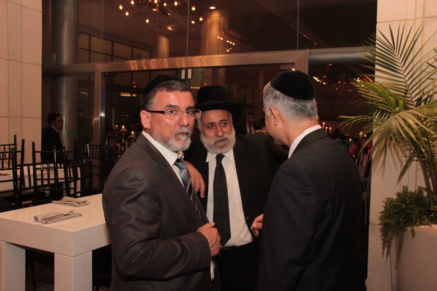 תיעוד ענק: מפגן הכוח של יו"ר ש"ס בחתונת בתו