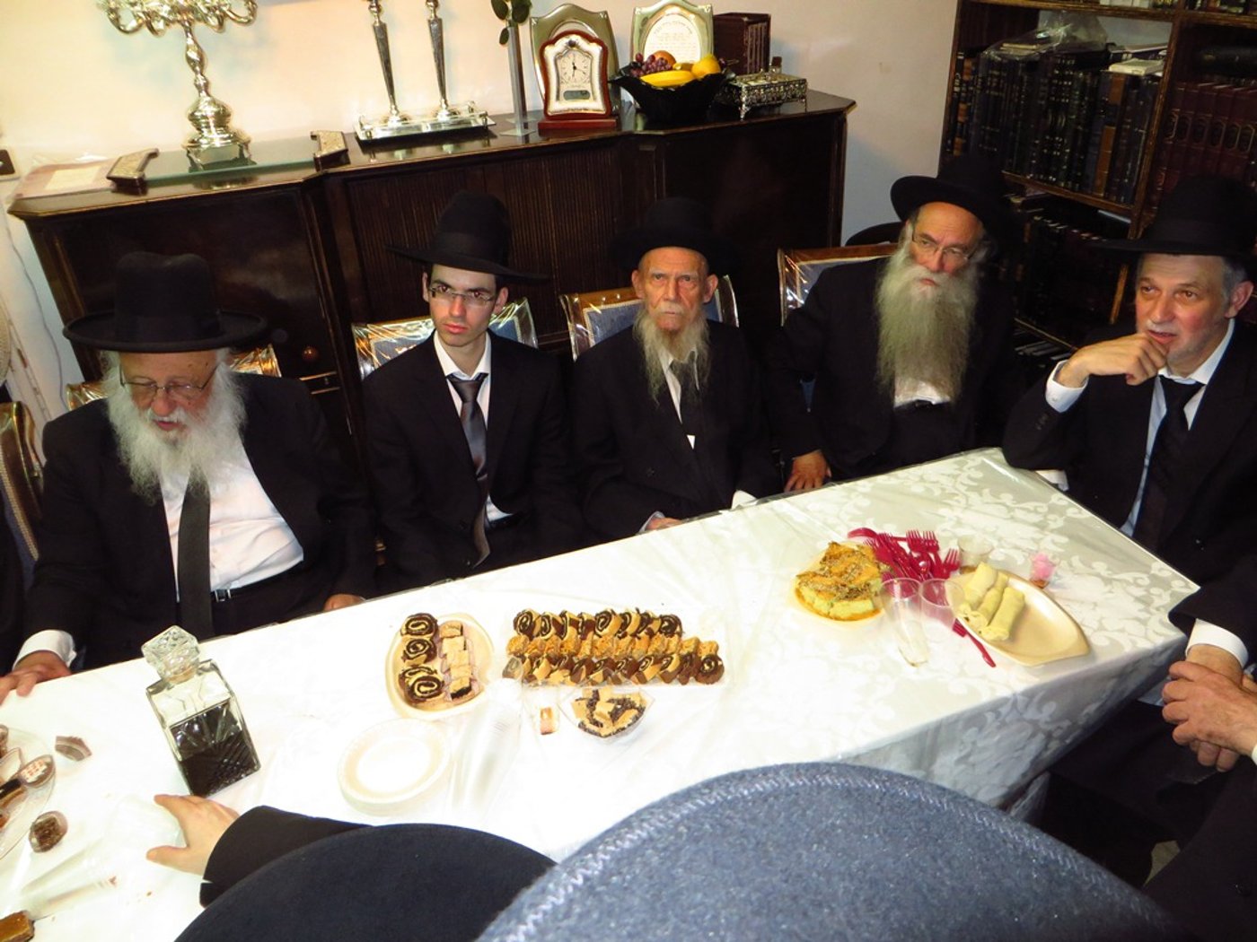 תיעוד: ראשי ישיבת פוניבז' השתדכו