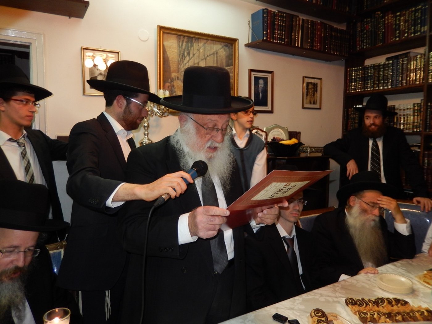 תיעוד: ראשי ישיבת פוניבז' השתדכו