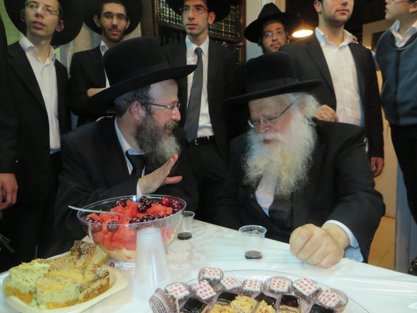 תיעוד: ראשי ישיבת פוניבז' השתדכו