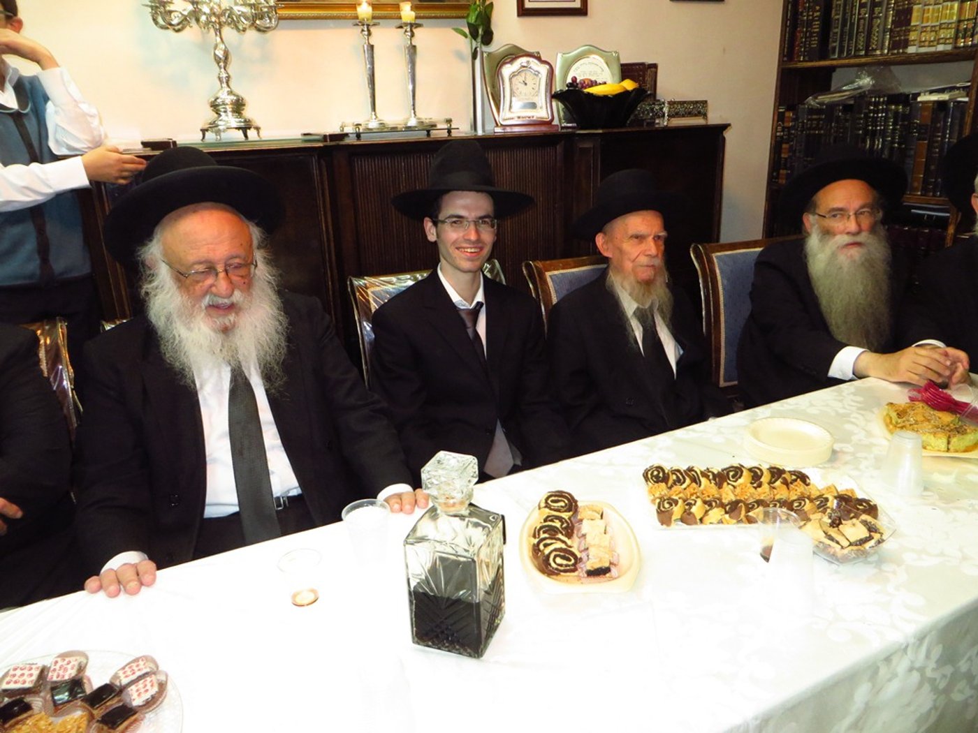 תיעוד: ראשי ישיבת פוניבז' השתדכו