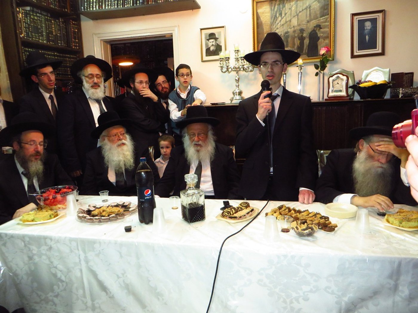 תיעוד: ראשי ישיבת פוניבז' השתדכו