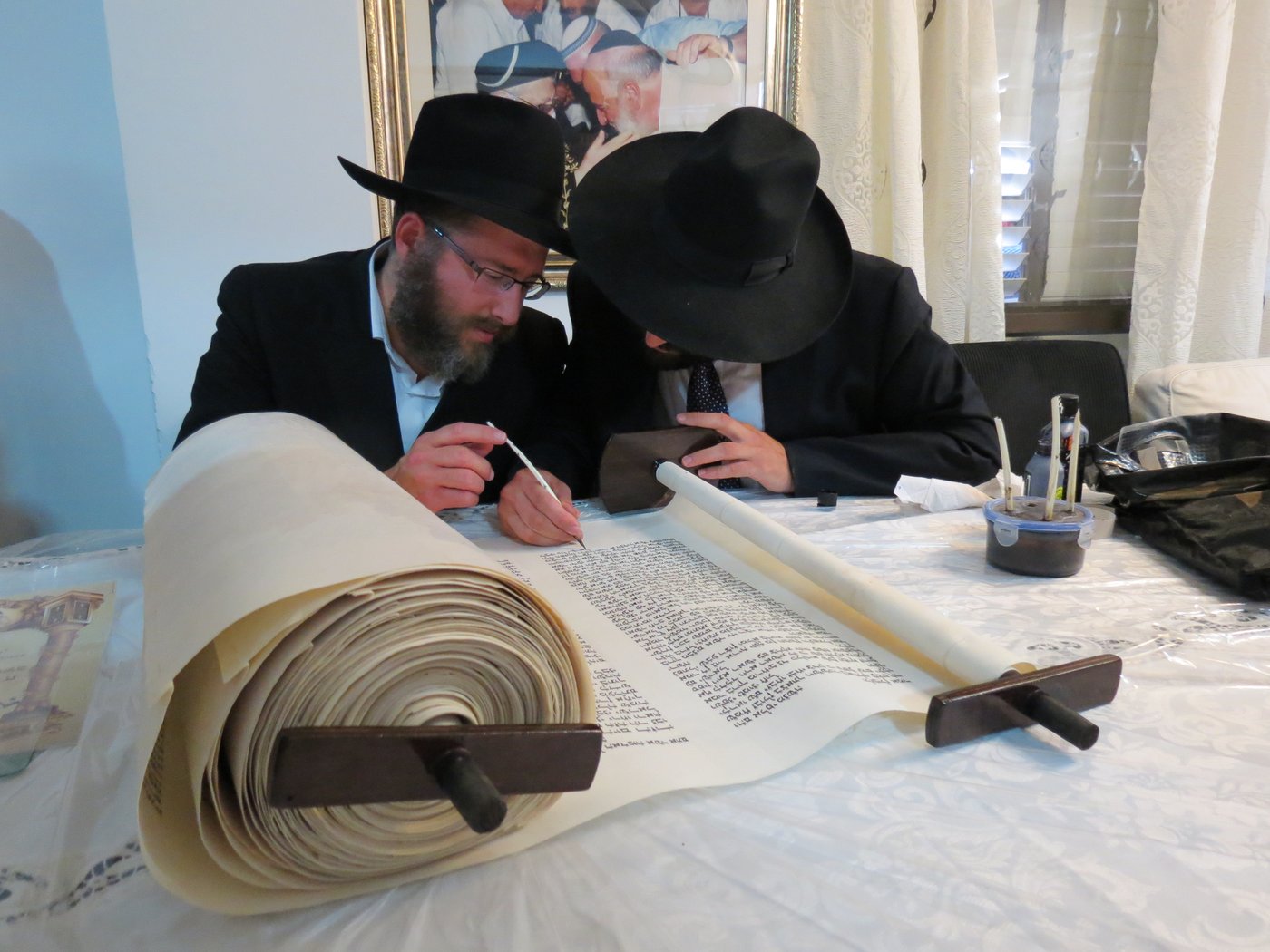 צפת: הראשל"צ חגג בהכנסת ספר תורה