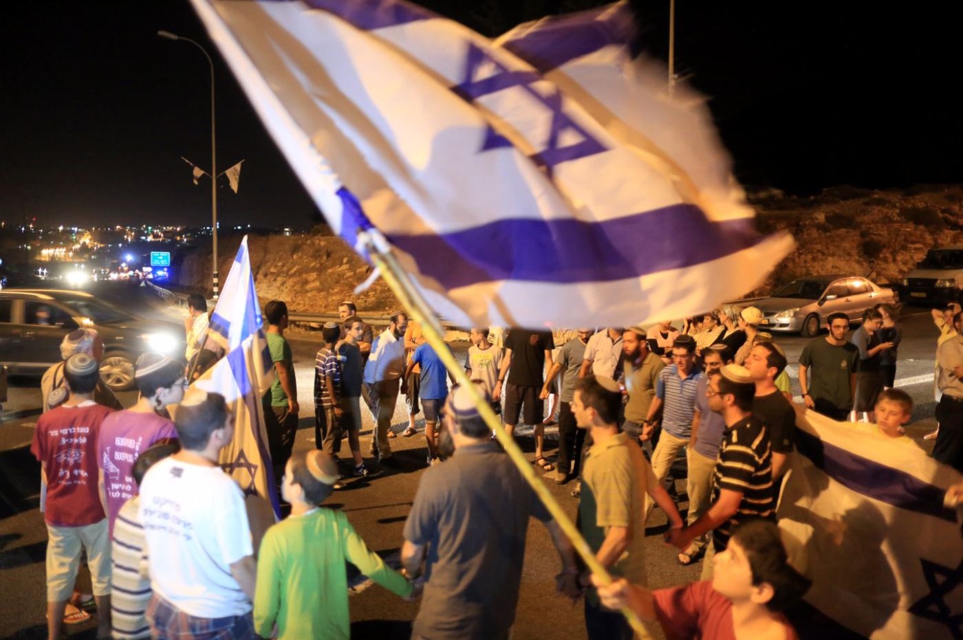 רגע אחרי ההודעה: תפילות ובכי • צפו