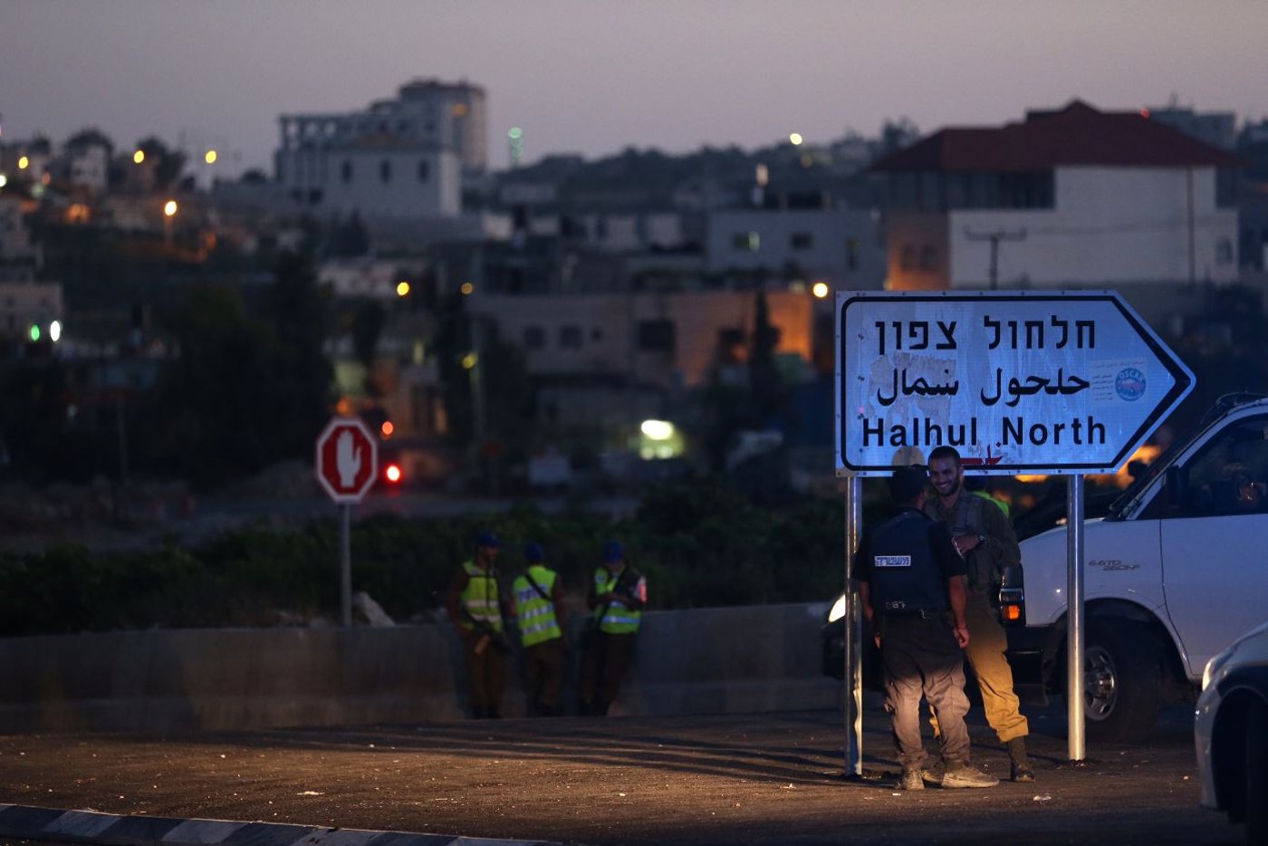 רגע אחרי ההודעה: תפילות ובכי • צפו