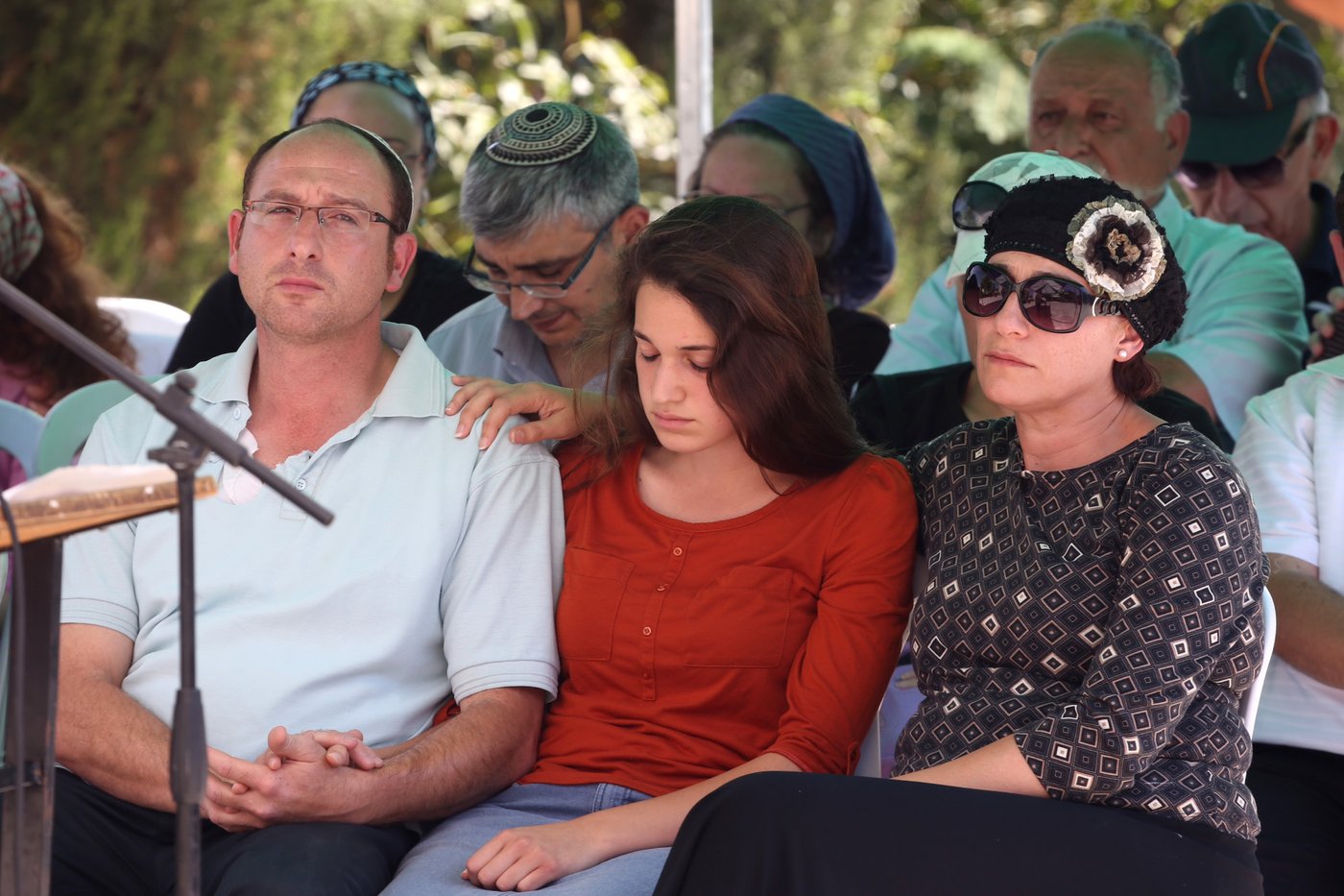 בראש מורכן ודמעות: דרכם האחרונה של אייל, נפתלי וגיל-עד