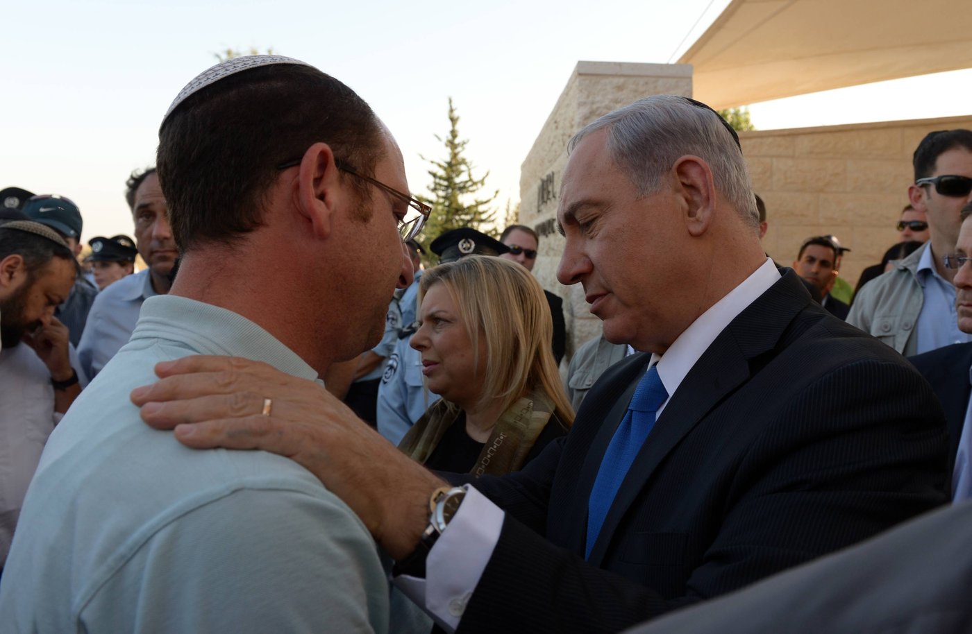 בראש מורכן ודמעות: דרכם האחרונה של אייל, נפתלי וגיל-עד