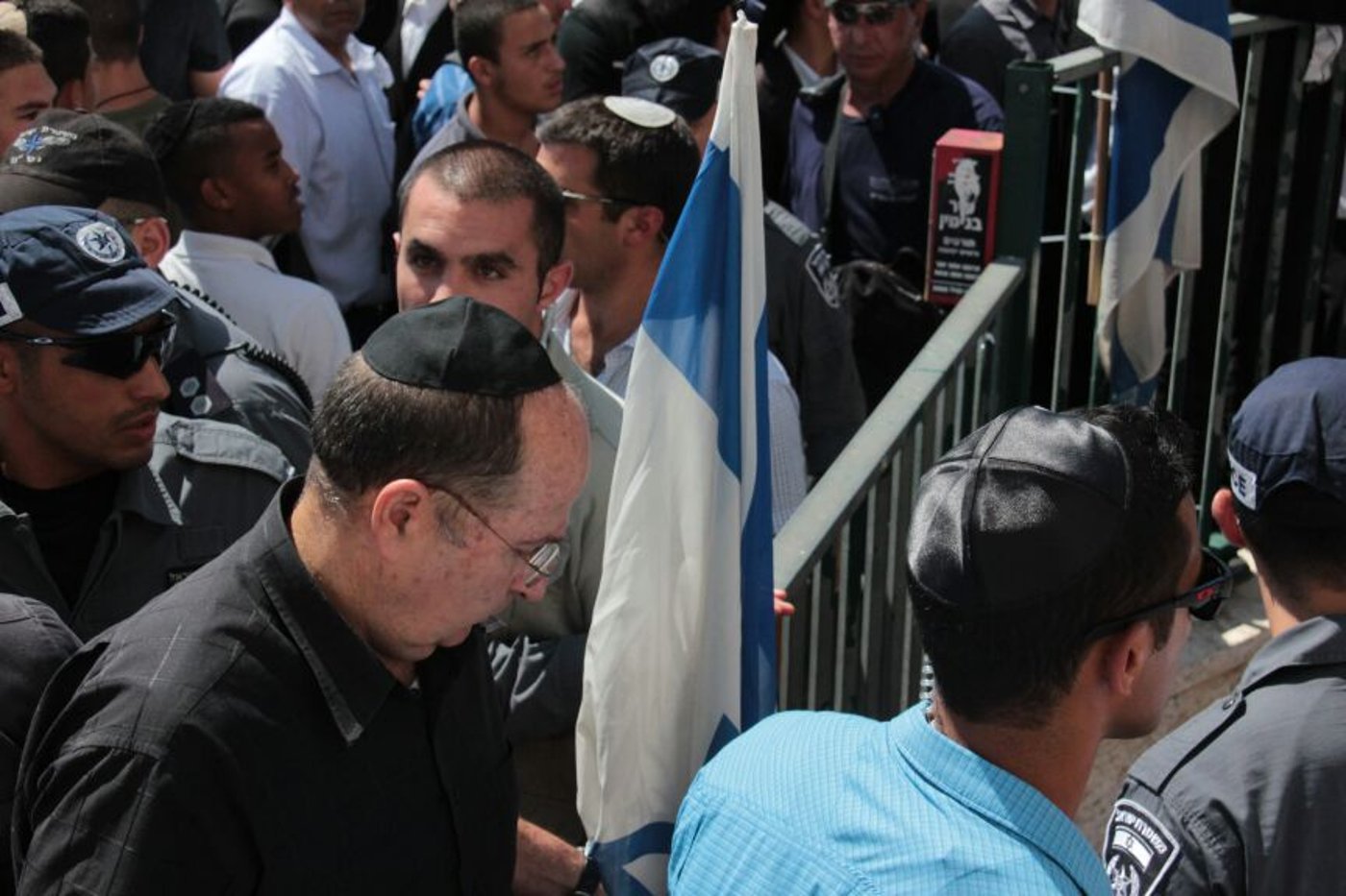 הלוויות קורעות לב: "תנוח בשלום ילד שלי; אנחנו צריכים כוח"