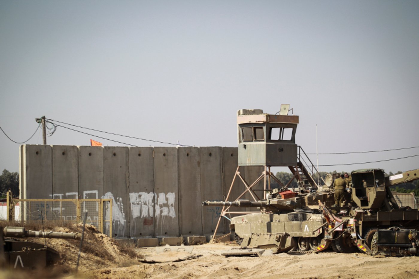 לקראת פעולה? כוחות צה"ל נערכים בגבול רצועת עזה • תמונות