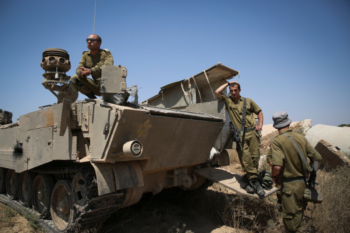לקראת פעולה? כוחות צה"ל נערכים בגבול רצועת עזה • תמונות