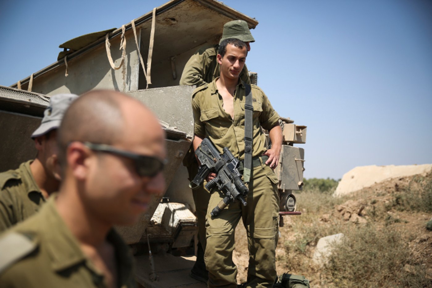 לקראת פעולה? כוחות צה"ל נערכים בגבול רצועת עזה • תמונות