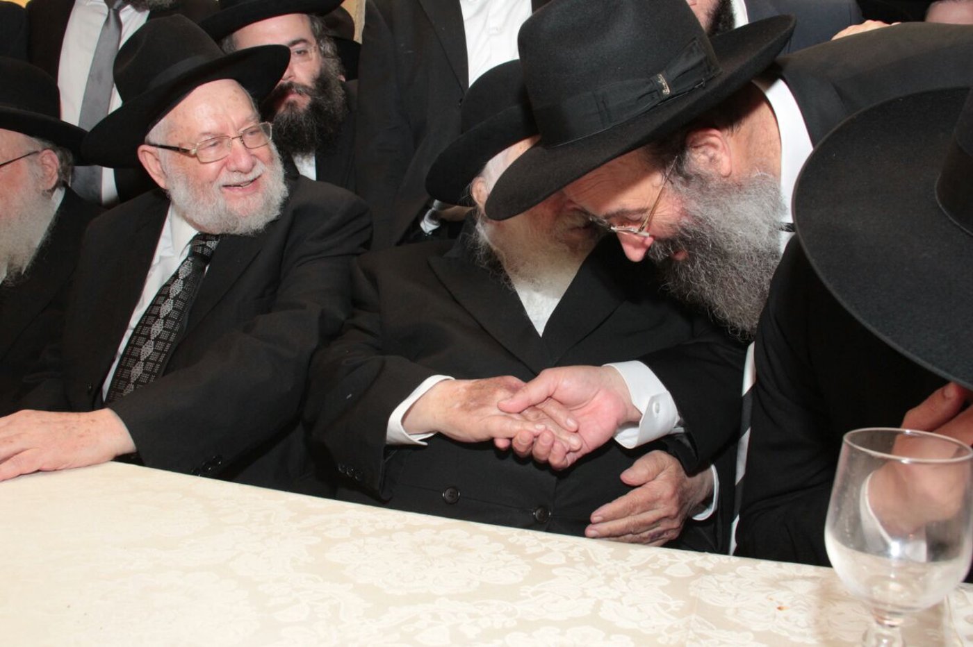 גלריה: הגר"ח קנייבסקי רקד אצל "המלך" אברהם רובינשטיין