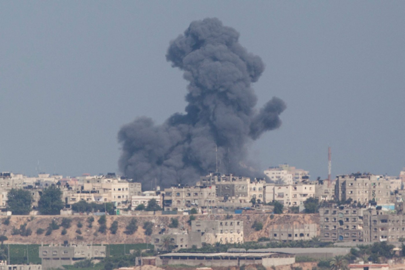 תמונות: החיילים בגבול הרצועה, והתקיפות בעזה