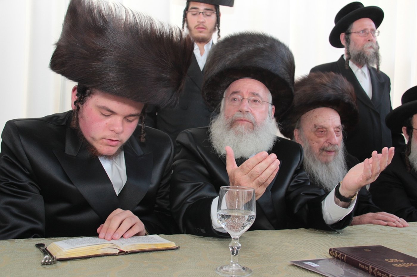 גלריה: חתונת בת הגר"א וייס