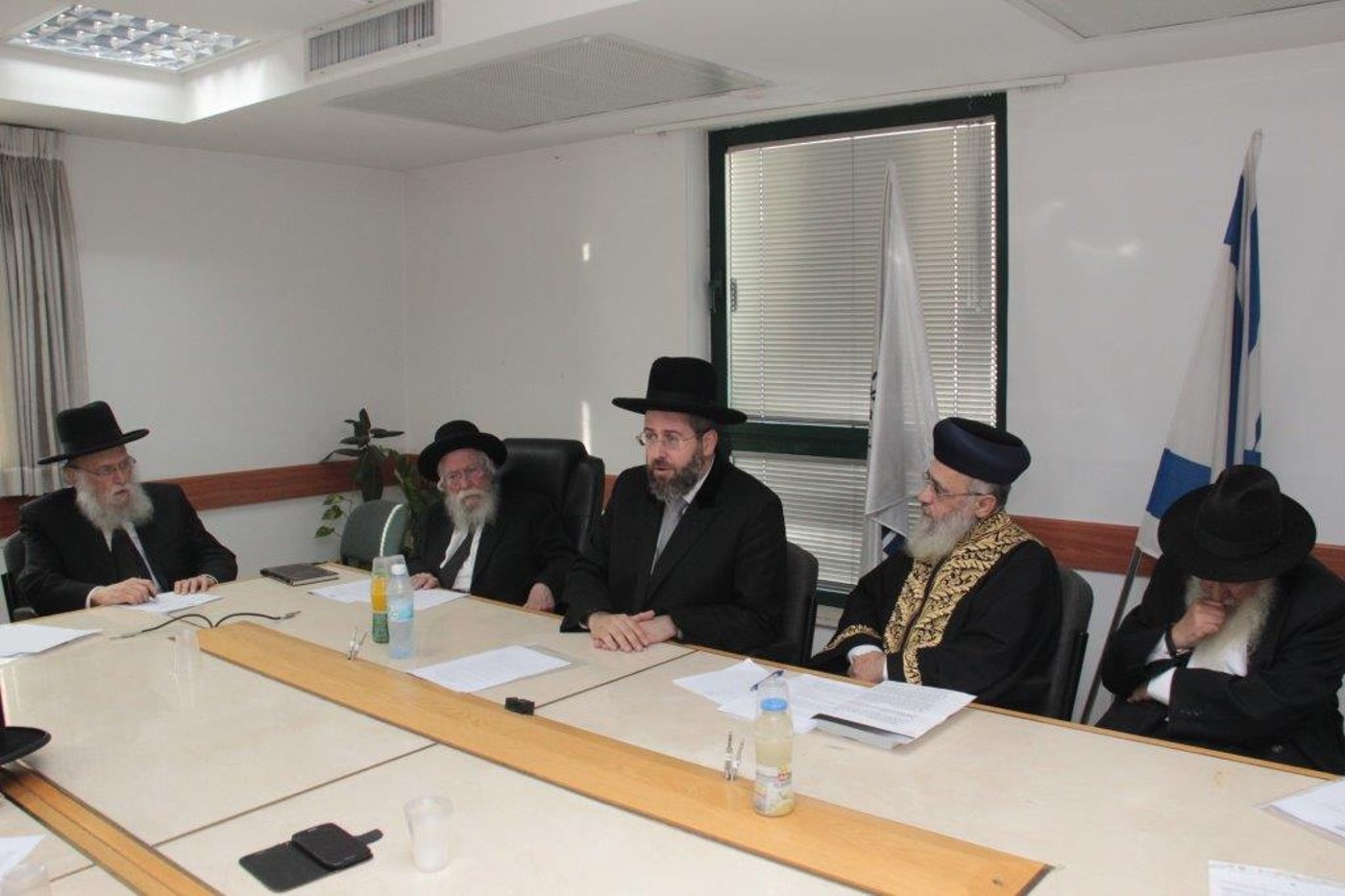 הרבנות הראשית מאיימת: לא נכיר בגיורים שיתבצעו לפי החוק החדש