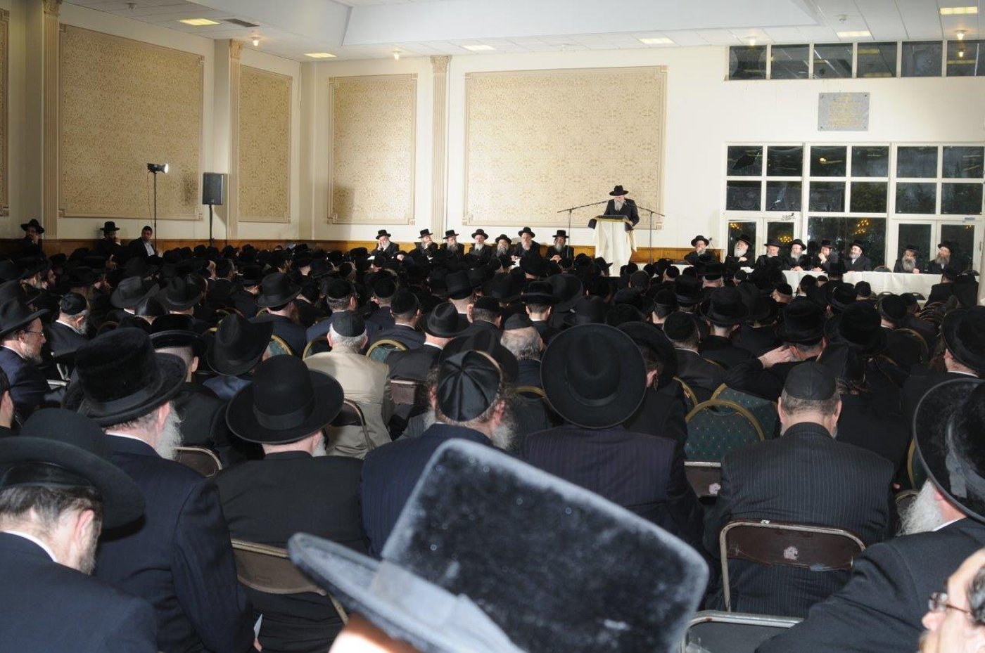 גלריה: עצרת תפילה באנטוורפן בגלל המצב בארץ