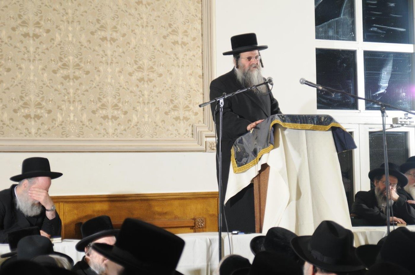 גלריה: עצרת תפילה באנטוורפן בגלל המצב בארץ