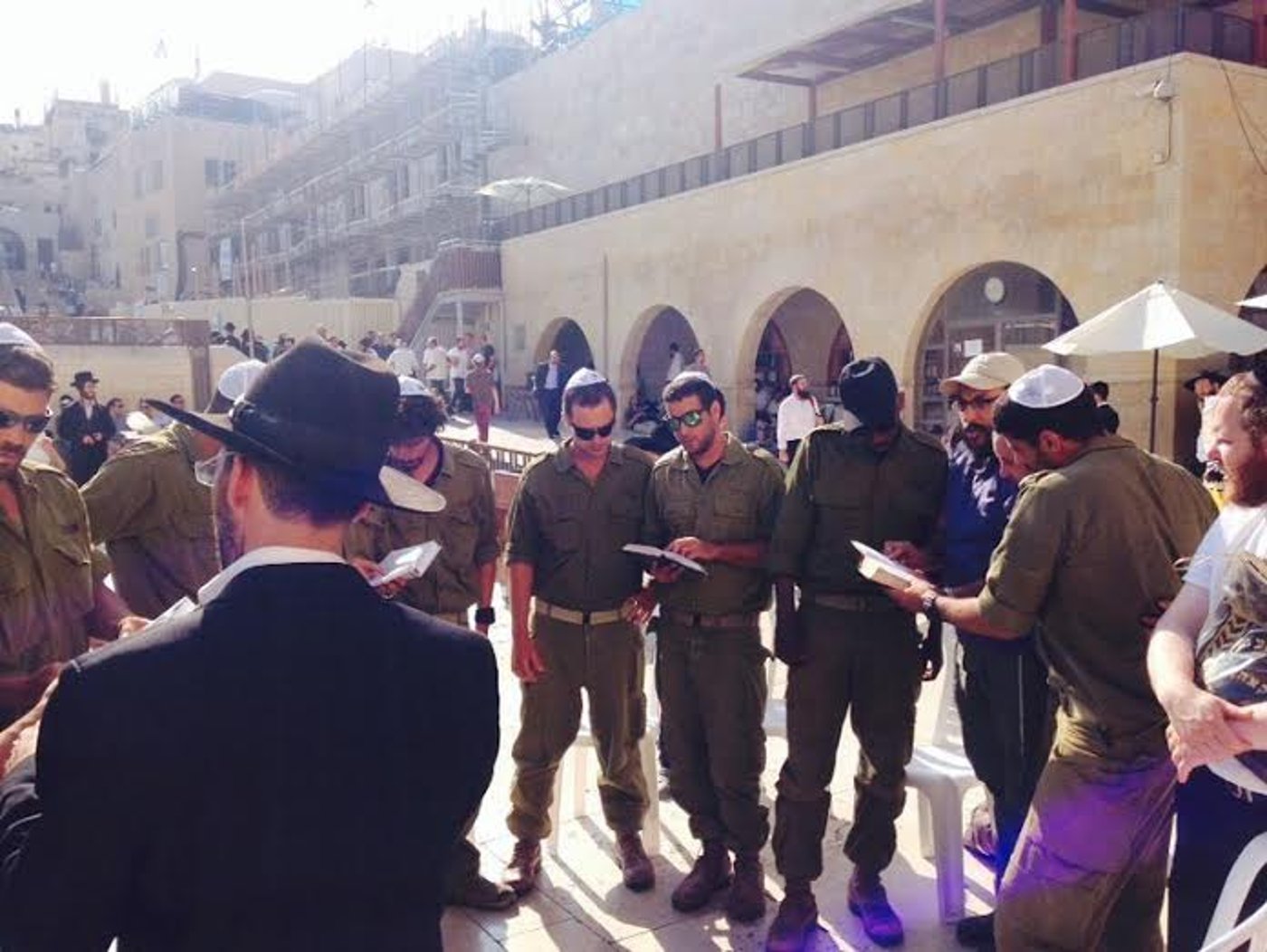 הלוחמים בברכת הגומל בכותל המערבי, היום