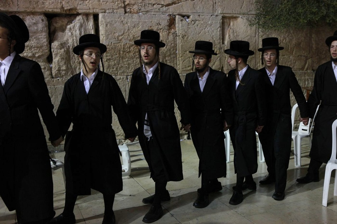 גלריה: מוצאי תשעה באב בכותל המערבי
