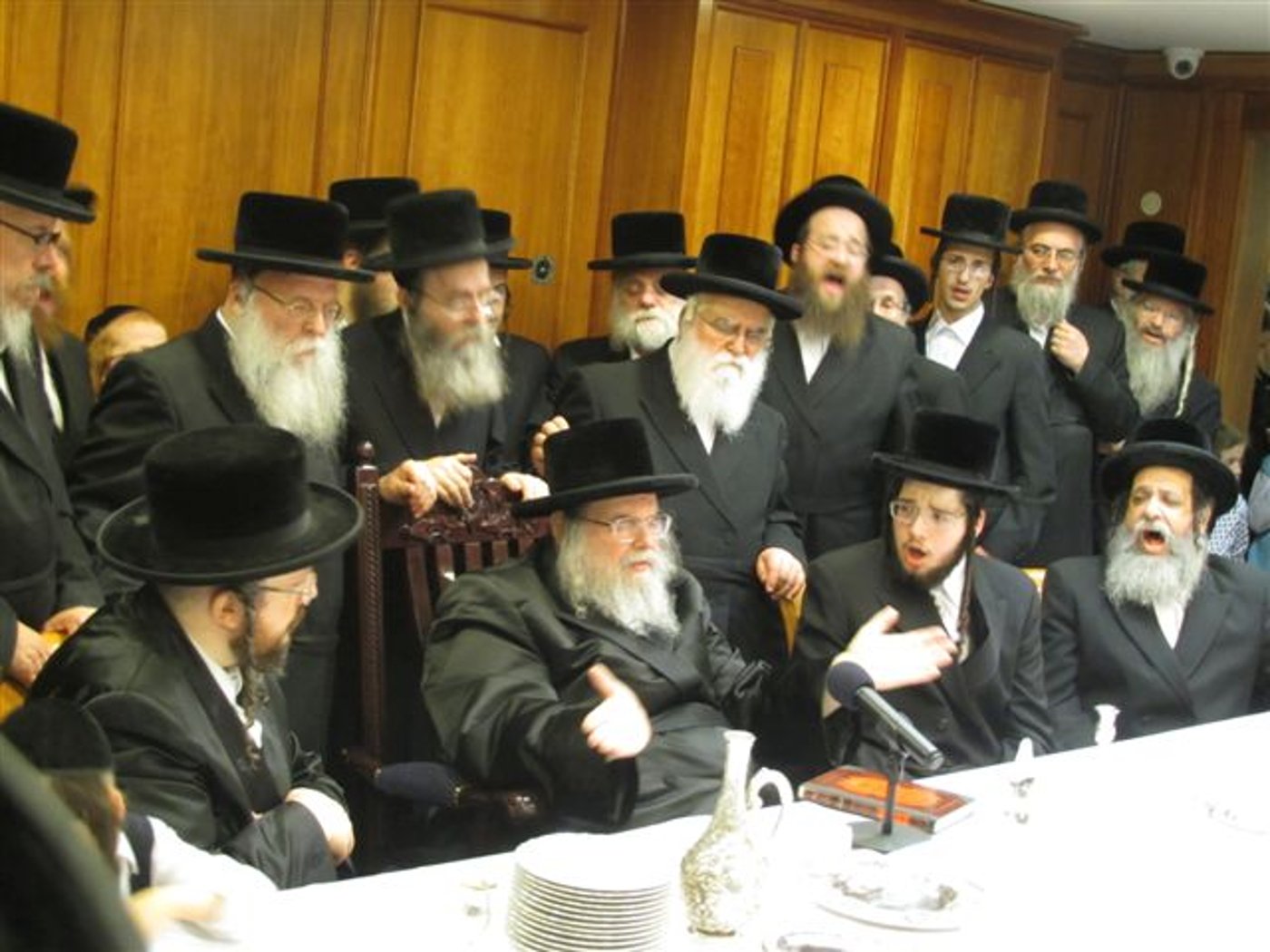 תיעוד: טקס הווארט בחסידות בעלזא