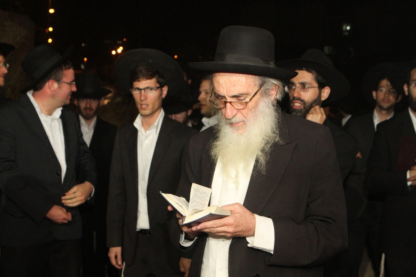נווה יעקב: מאות בעצרת מחאה נגד הריסת בית כנסת