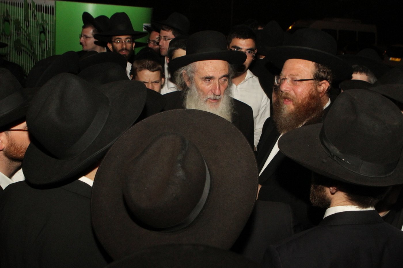 נווה יעקב: מאות בעצרת מחאה נגד הריסת בית כנסת