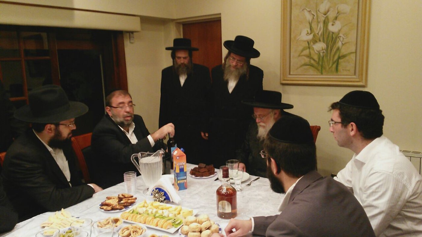 תיעוד: הרבי מתולדות אהרן בארגנטינה
