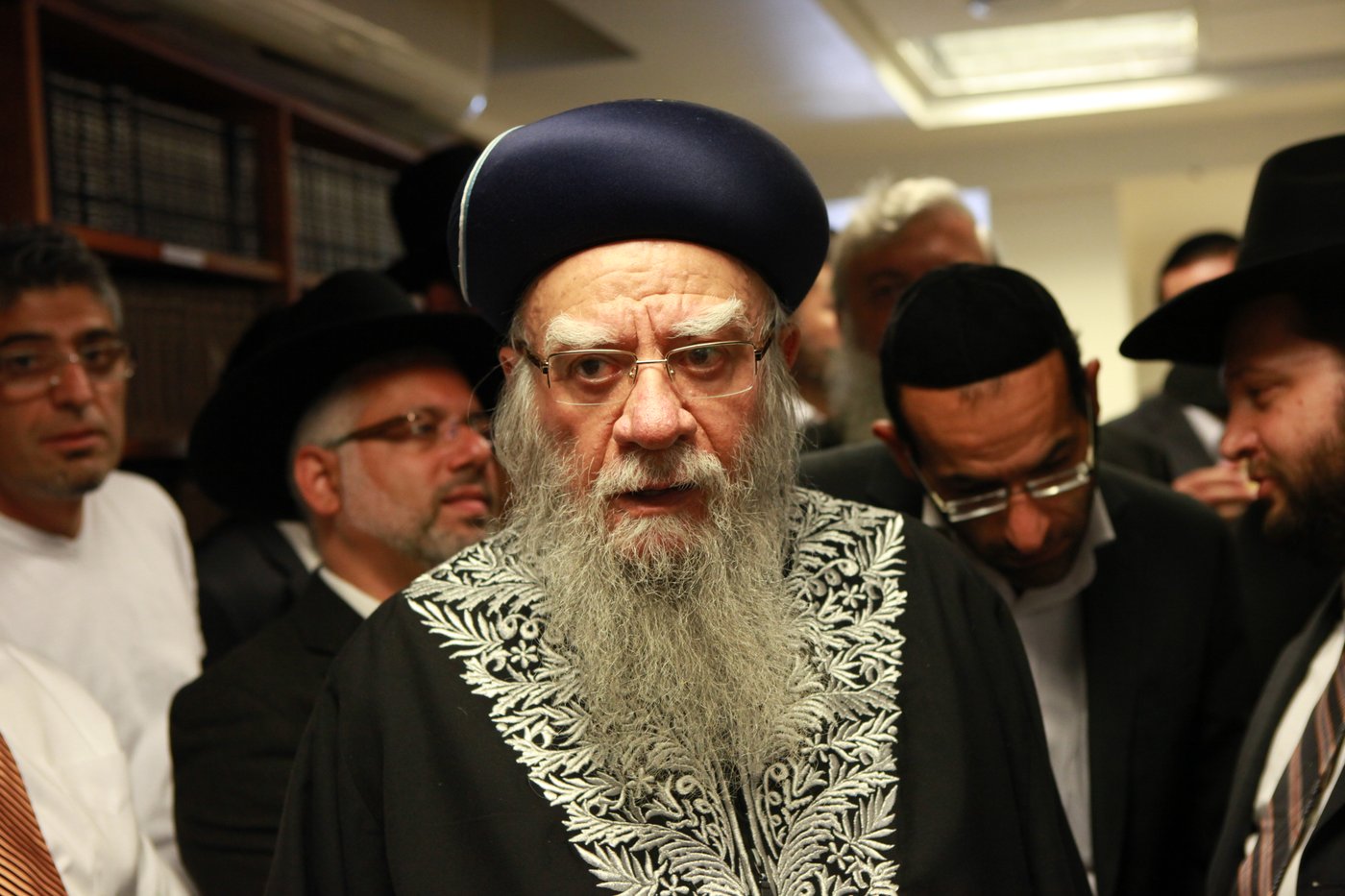 מי ישב סנדק? צפו ב"עימות" בין הרב יצחק יוסף לרב משה יוסף