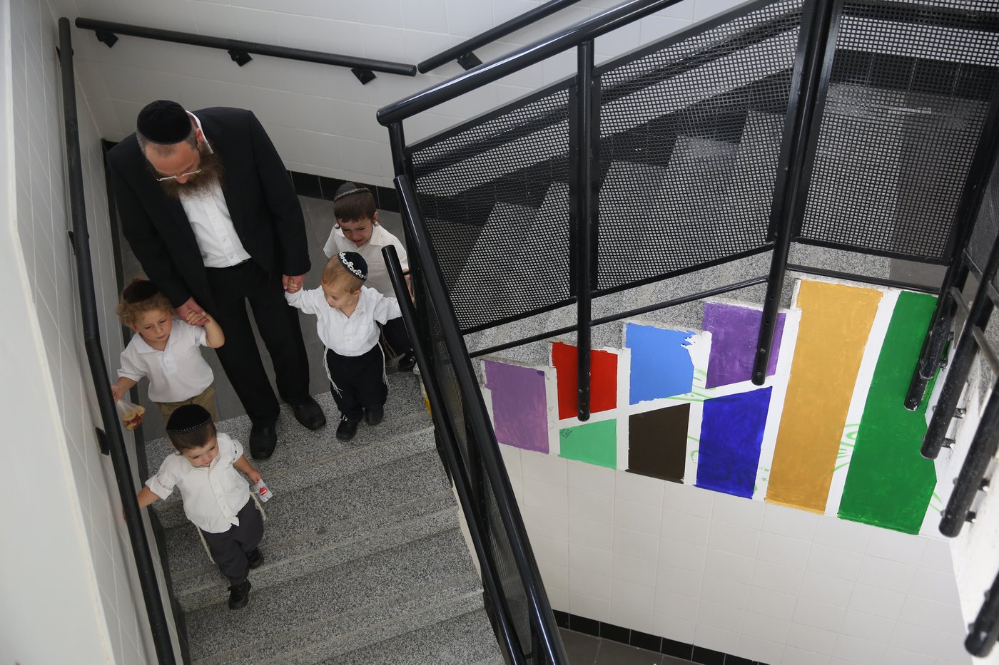 תיעוד מרגש: פתיחת שנת לימודים בחיידר בביתר עילית