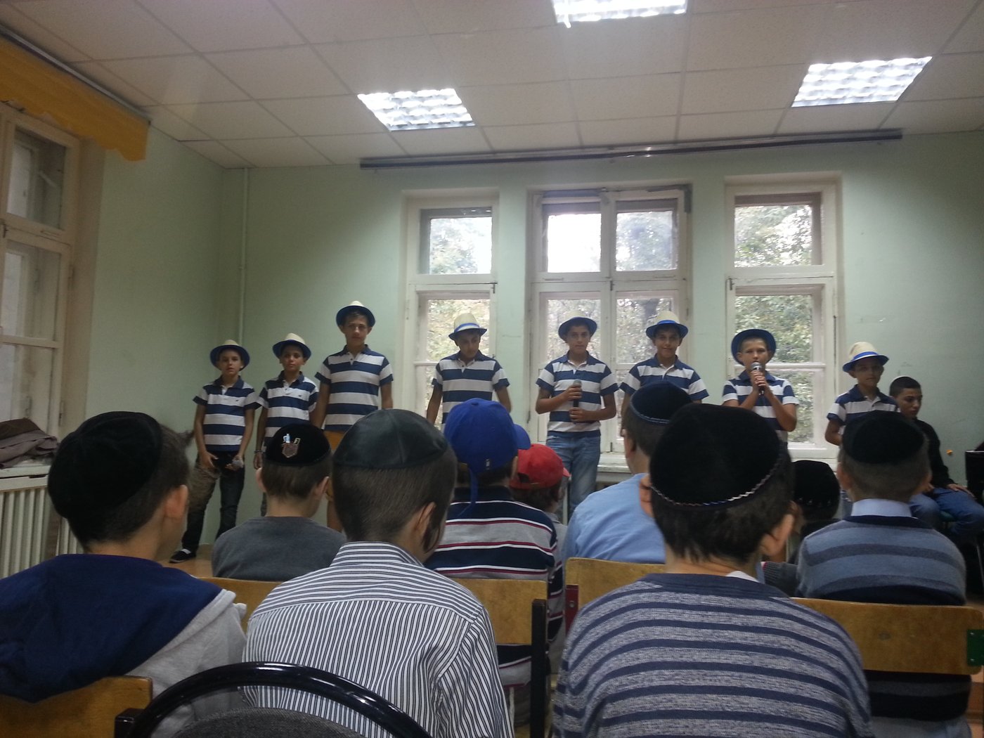 ואיך נפתחה שנת הלימודים במוסקבה? עם 'פרחי ירושלים'