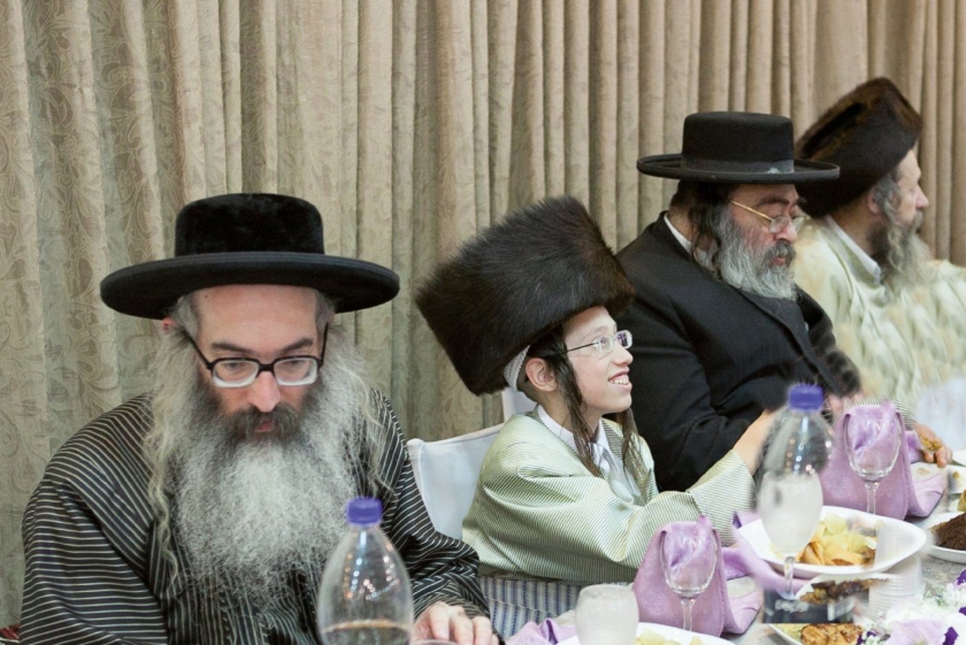 גלריה: בר מצווה לבן הרב חיים הירש