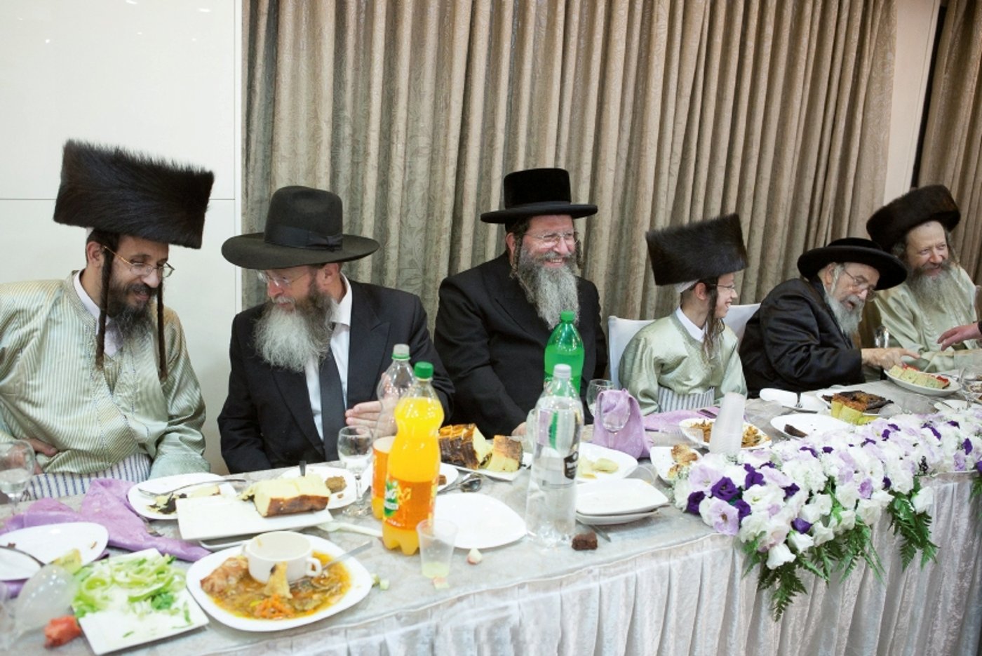 גלריה: בר מצווה לבן הרב חיים הירש