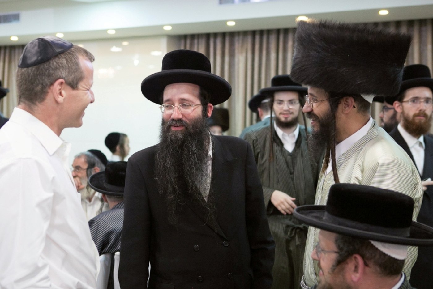גלריה: בר מצווה לבן הרב חיים הירש