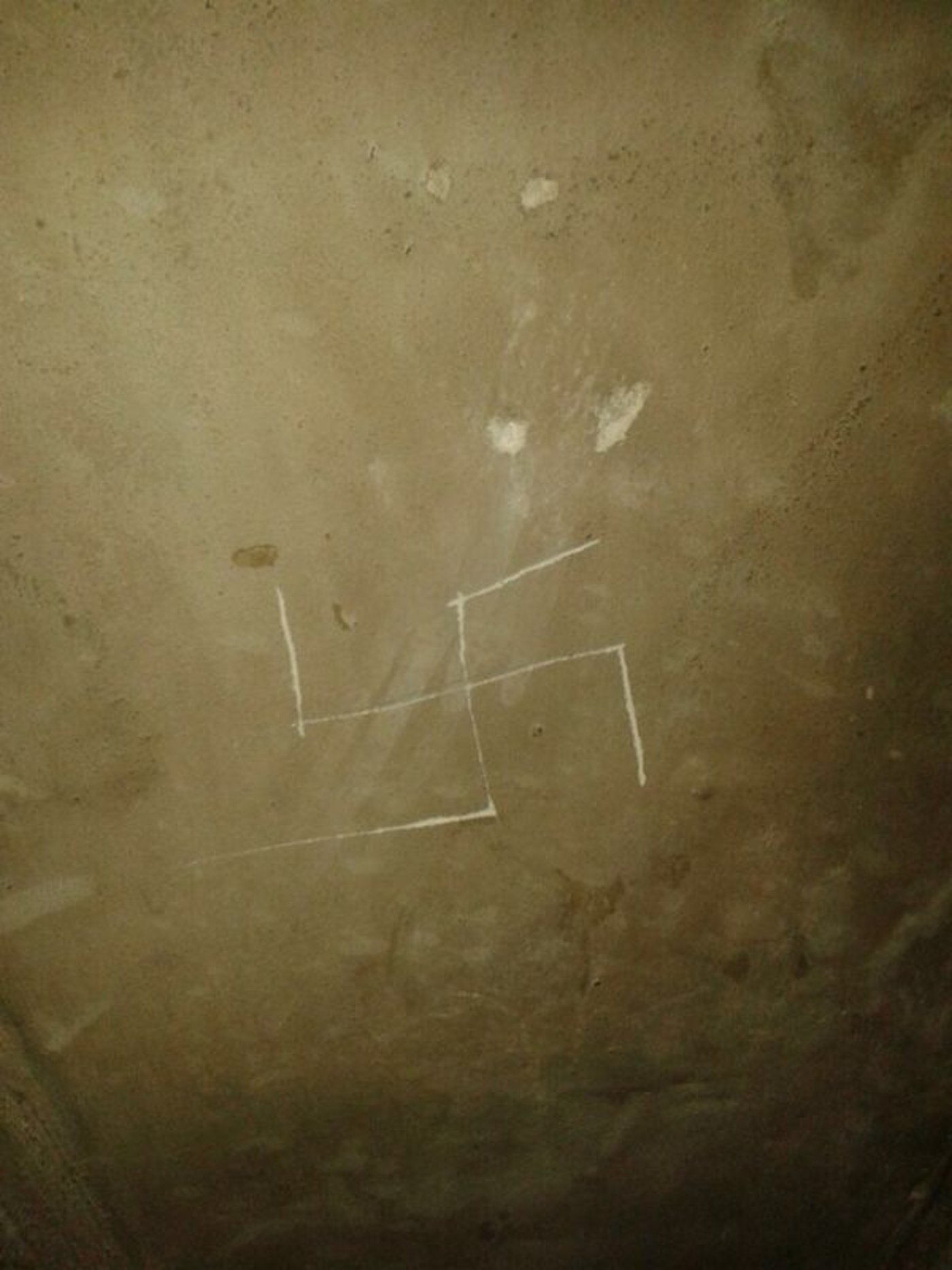 תיעוד: מתפללים שיפצו את קבר יוסף