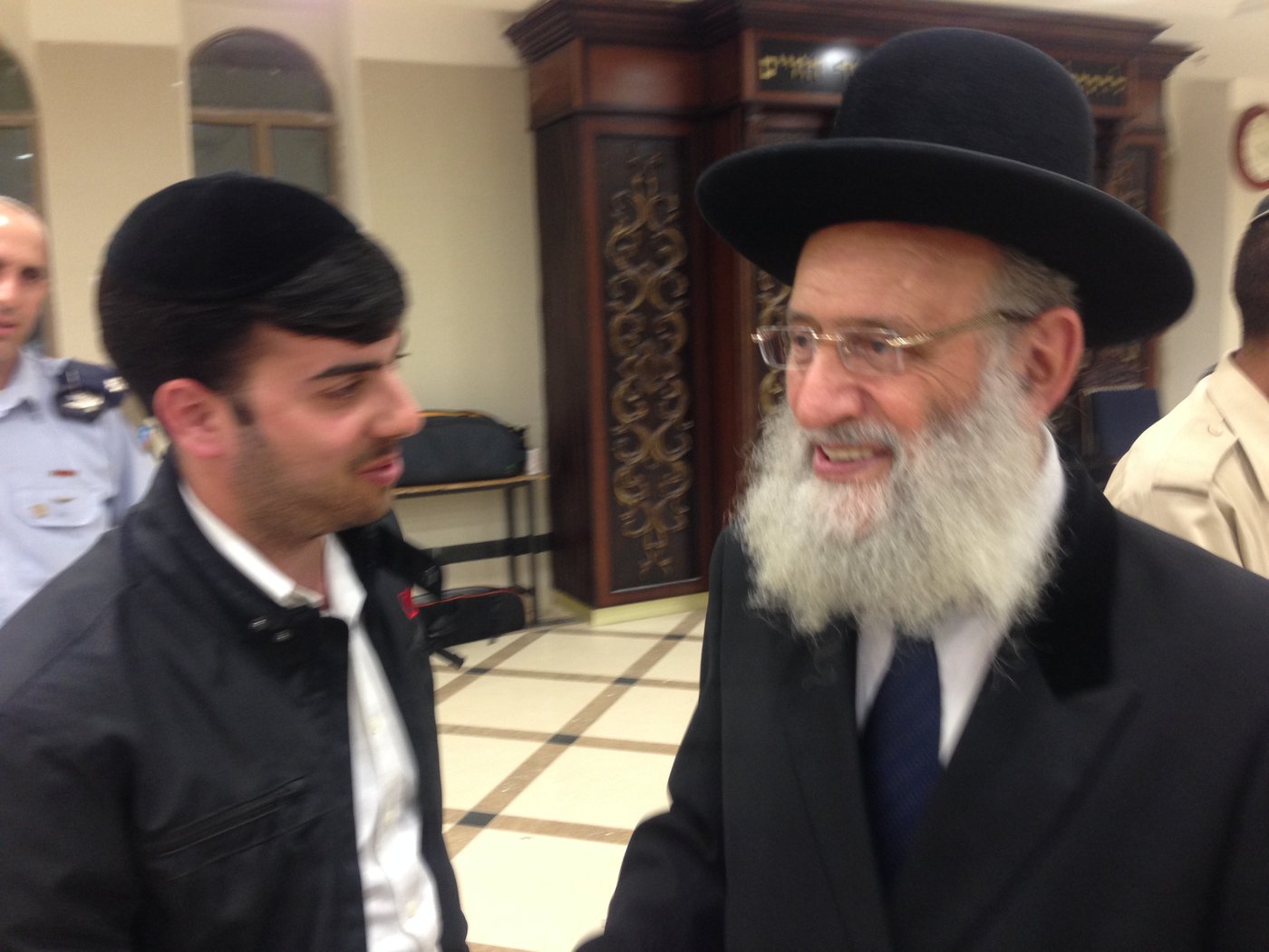 חצות לילה: מאות אנשי חיל האוויר בסליחות בישיבת "אור החיים"