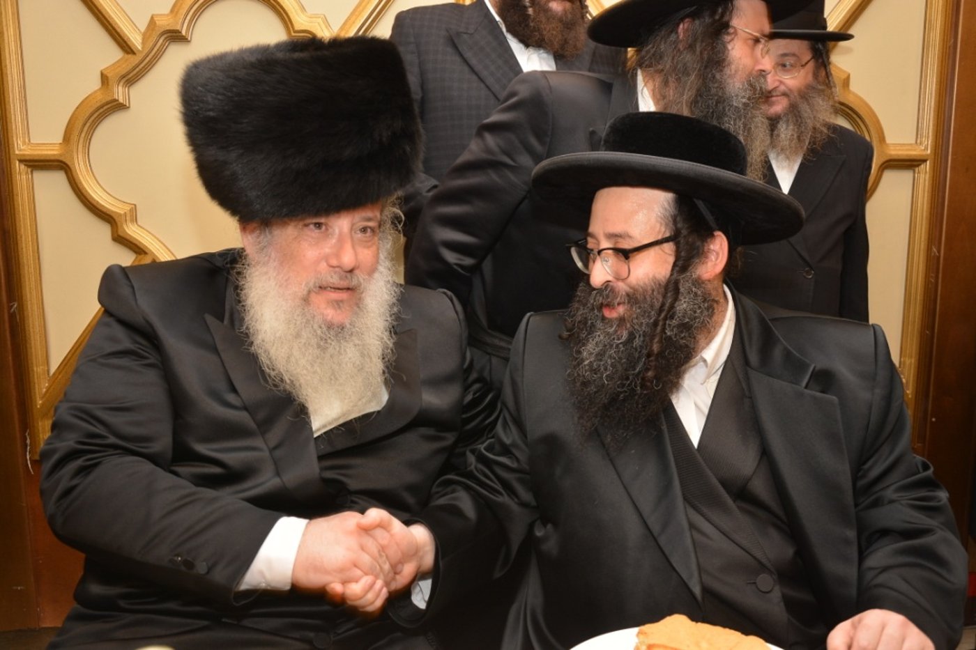 גלריה: חנוך זייברט חיתן, כולם התייצבו לאחל מזל טוב